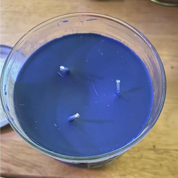 Bath and Body Works Ocean Driftwood Candle - Picture 2 of 3